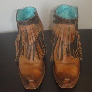CORRAL DISTRESSED FRINGE ANKLE BOOT SIZE 8
